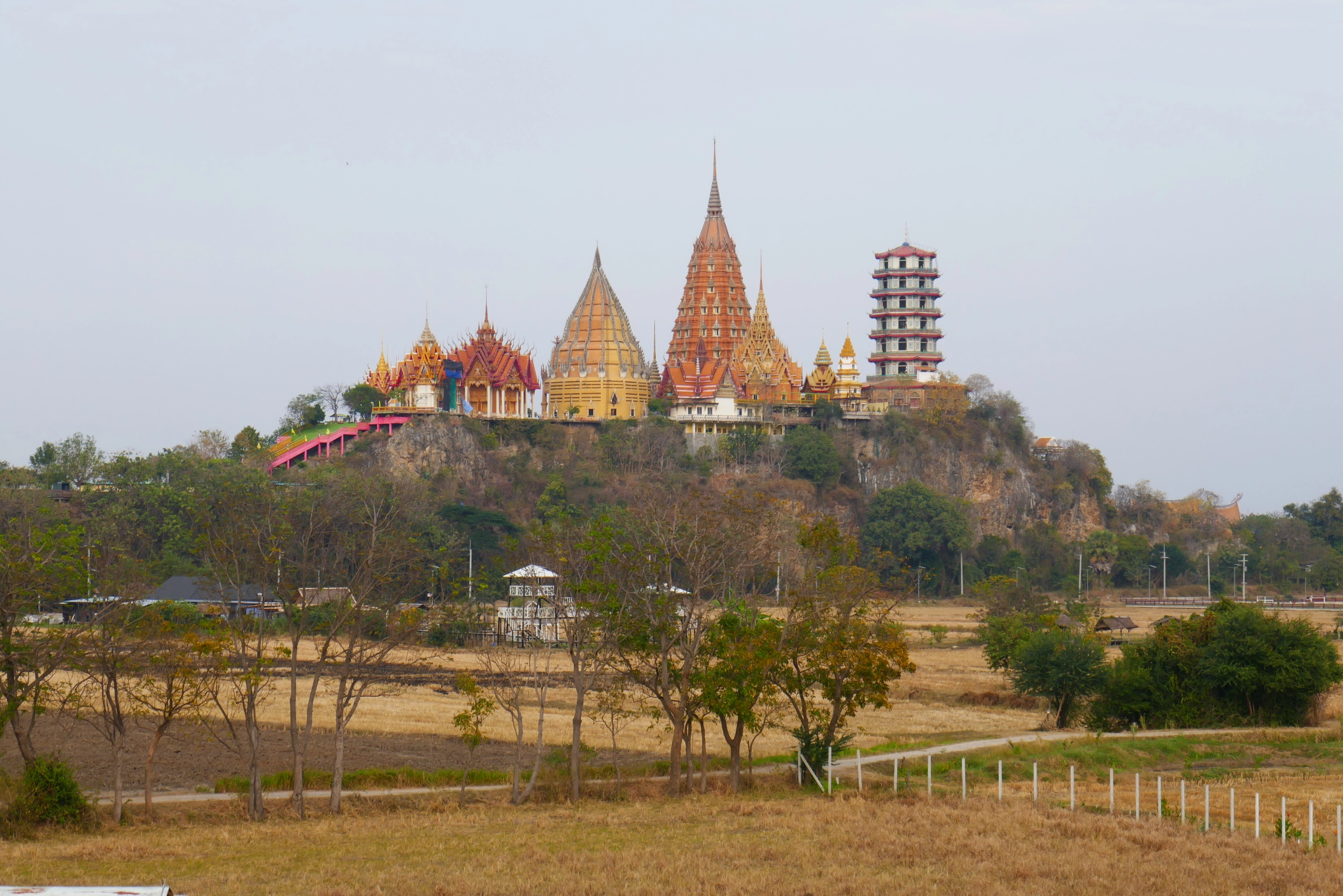 Wat Tham Suea